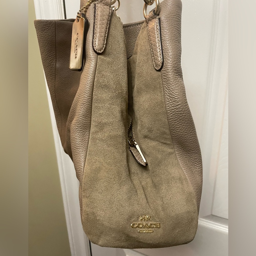 Coach Tan Hobo Bag with Pebbled Leather - Picture 2 of 5